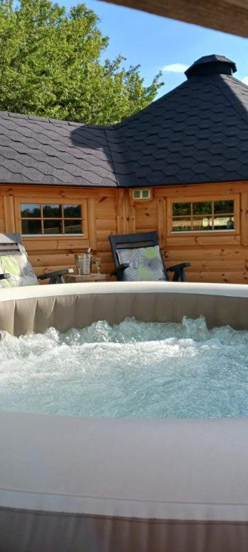 Insolite Kota Avec Spa Et Demi Bt De Champagne Offerte Ruch Exteriör bild